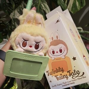 ABUBU Twinkly Tawny Tale Plush Card Holder